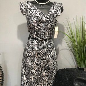 BLACK PRINTED HALO CASUAL DRESS W/CAP SLEEVE